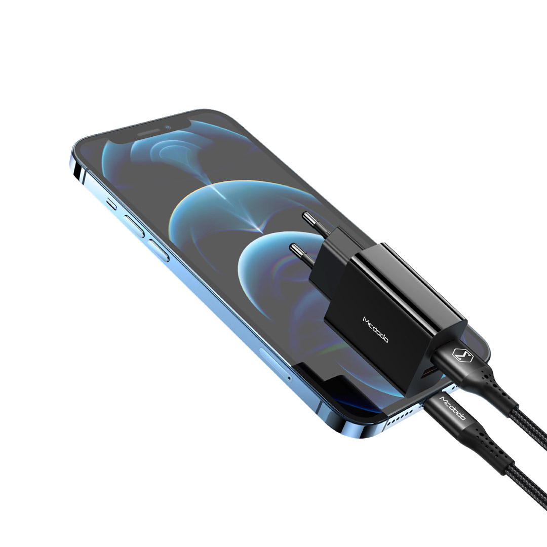 شارژر دیواری 18 وات مک دودو CH-8910 تصویر دوم